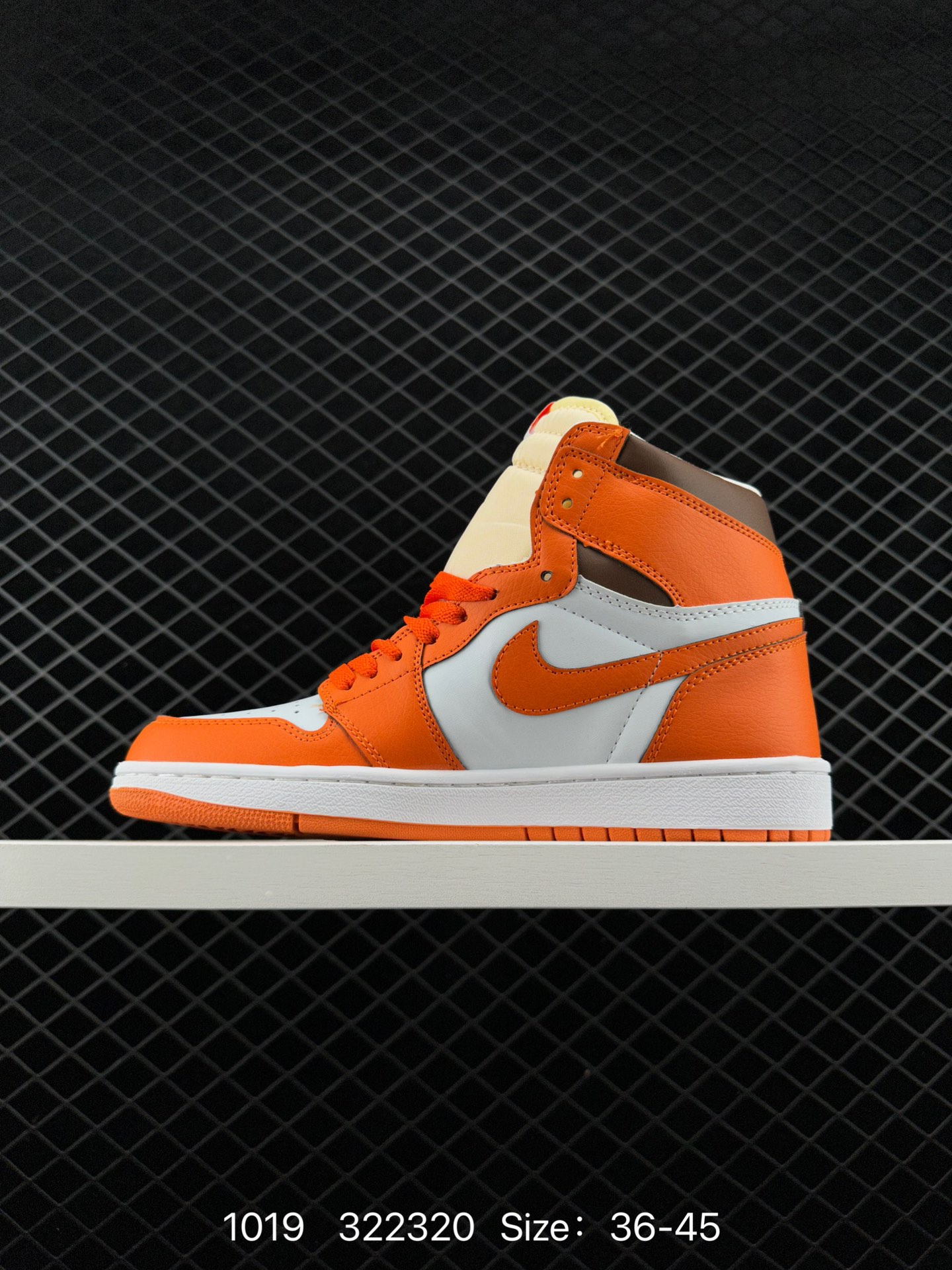 Nike Air Jordan 1 Retro High OG”Black/White“